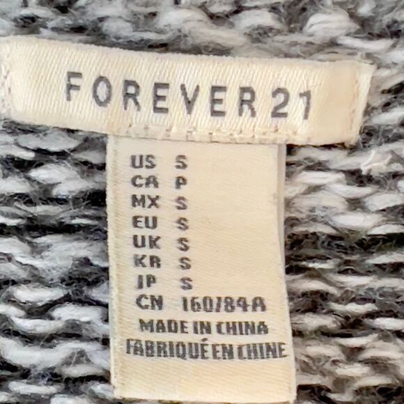 Forever 21 Cable Knit Sweater Woman's S 100% Acrylic Grey & Black w/ Jewel Neck - Picture 2 of 13